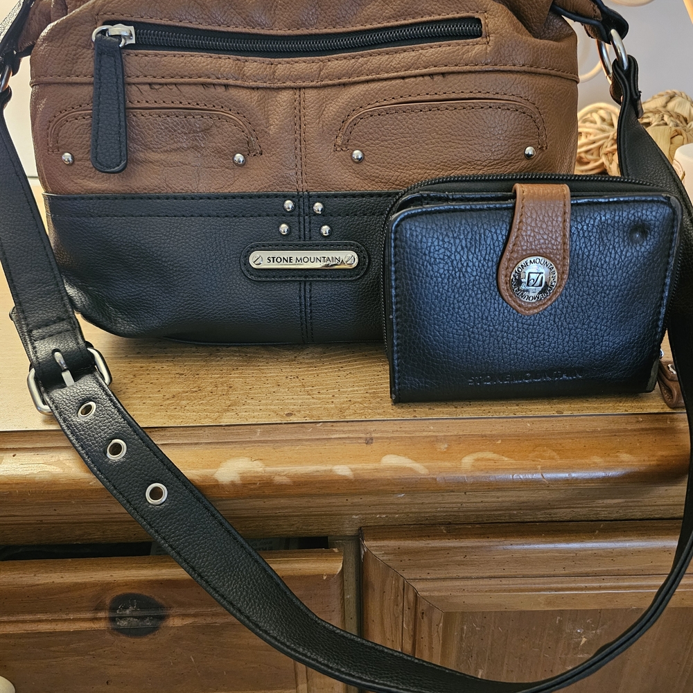 Stone Mountain Black And Brown Purse With Matching Wallet